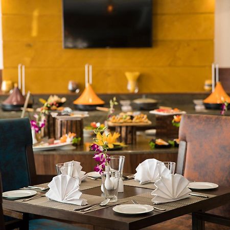 Regenta Central Cassia Zirakpur Chandigarh Eksteriør billede
