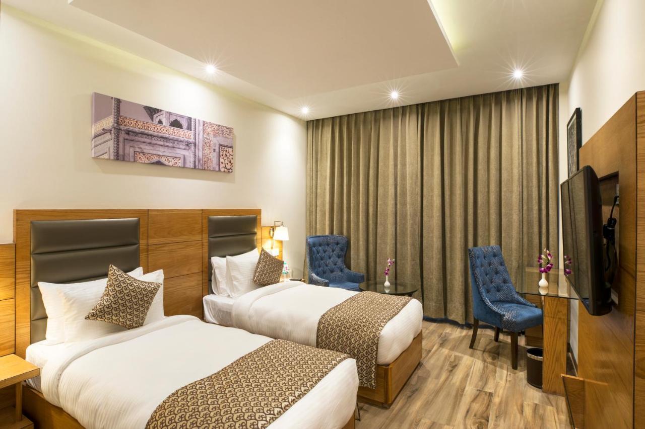 Regenta Central Cassia Zirakpur Chandigarh Eksteriør billede