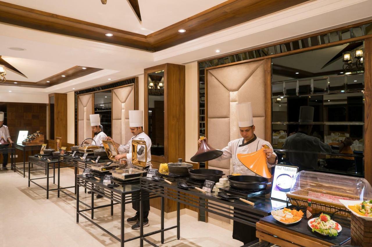 Regenta Central Cassia Zirakpur Chandigarh Eksteriør billede