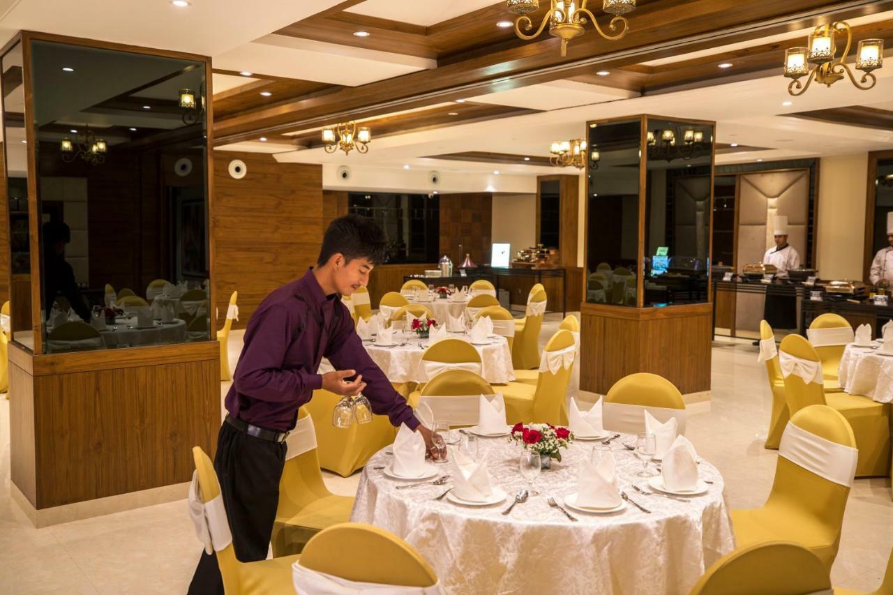 Regenta Central Cassia Zirakpur Chandigarh Eksteriør billede