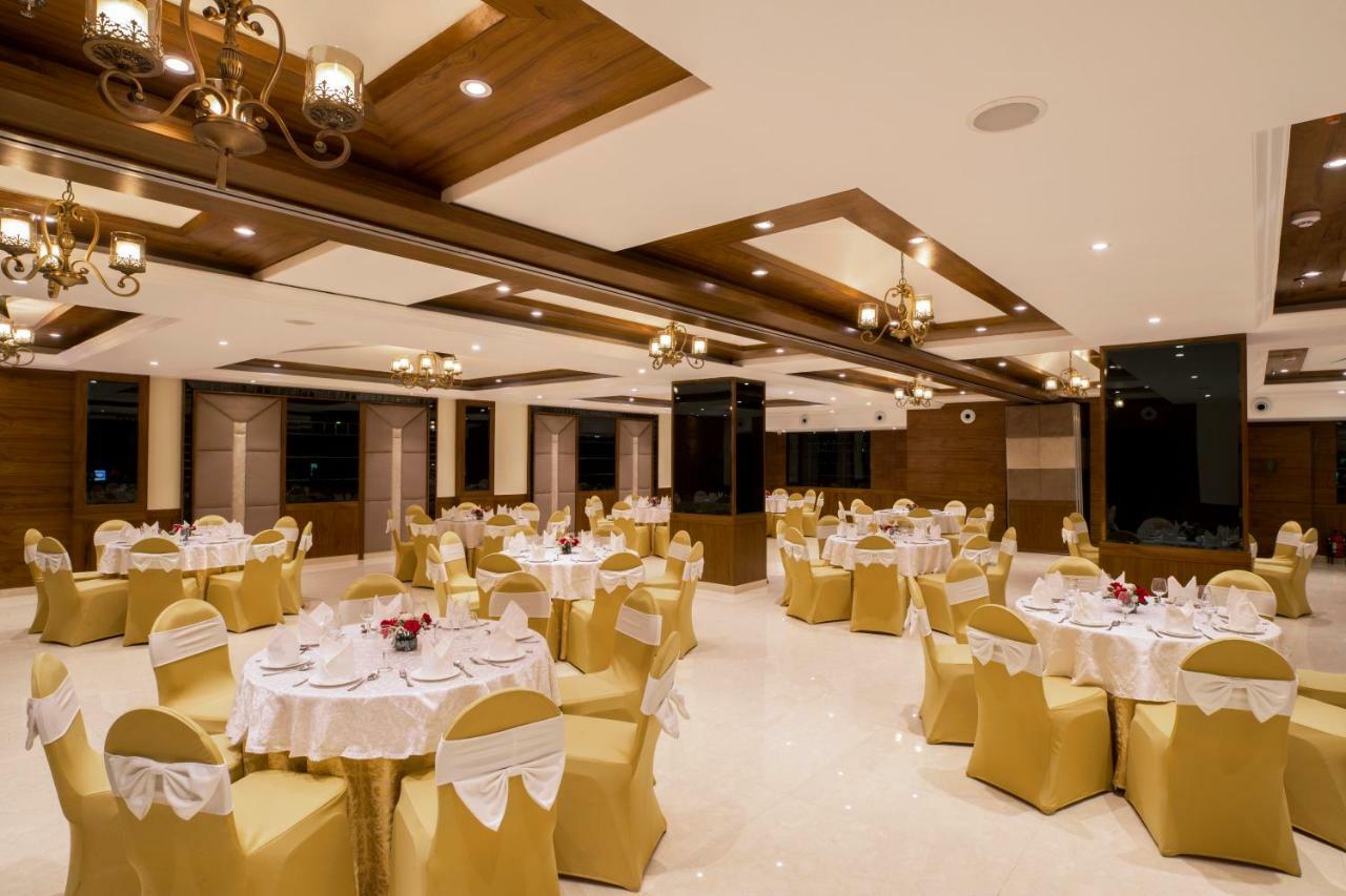 Regenta Central Cassia Zirakpur Chandigarh Eksteriør billede