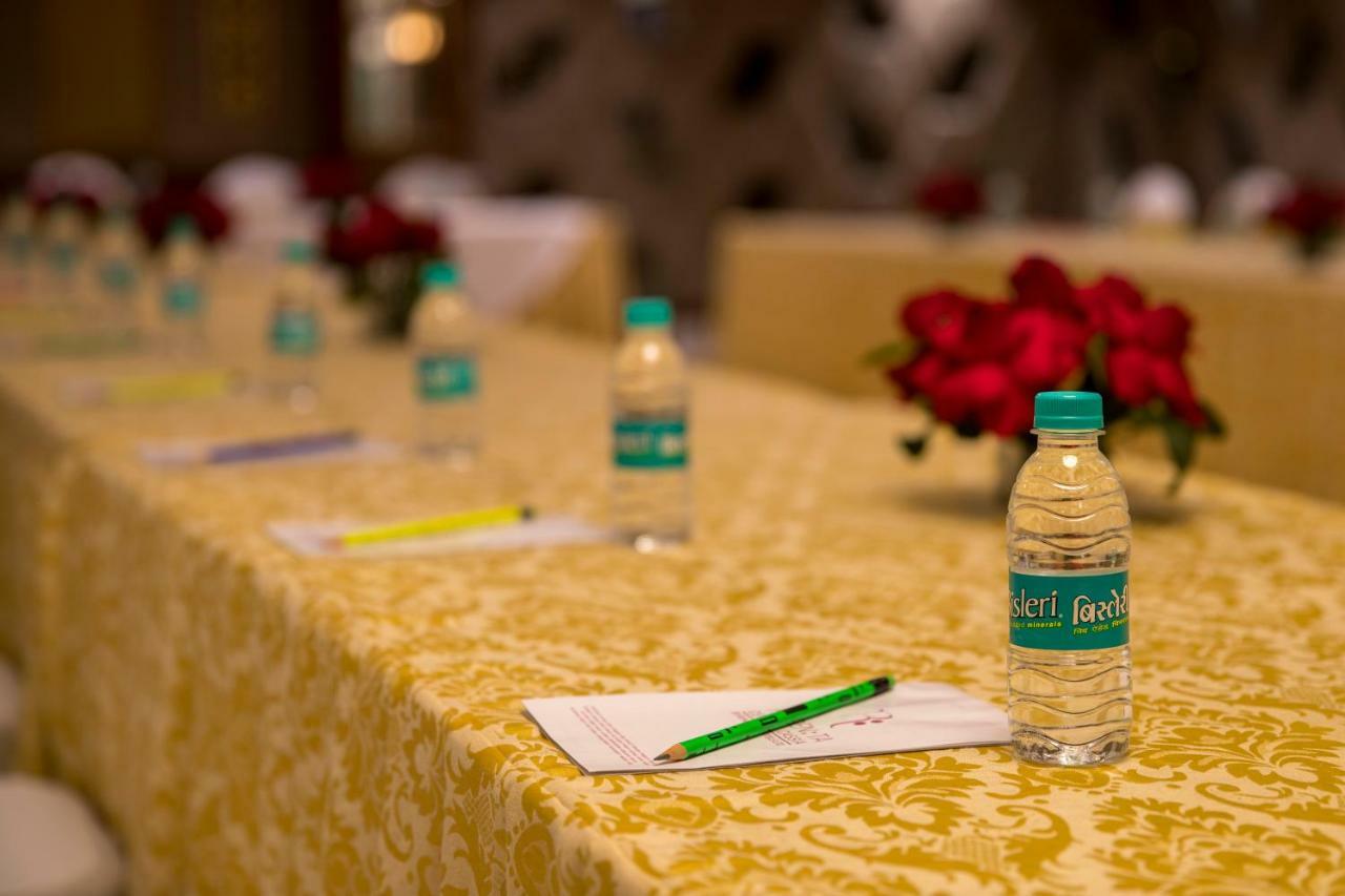 Regenta Central Cassia Zirakpur Chandigarh Eksteriør billede