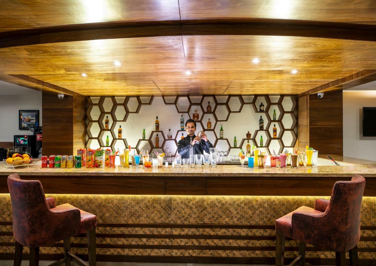 Regenta Central Cassia Zirakpur Chandigarh Eksteriør billede